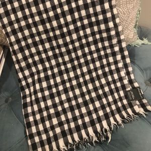Eddie Bauer black&white check wool scarf